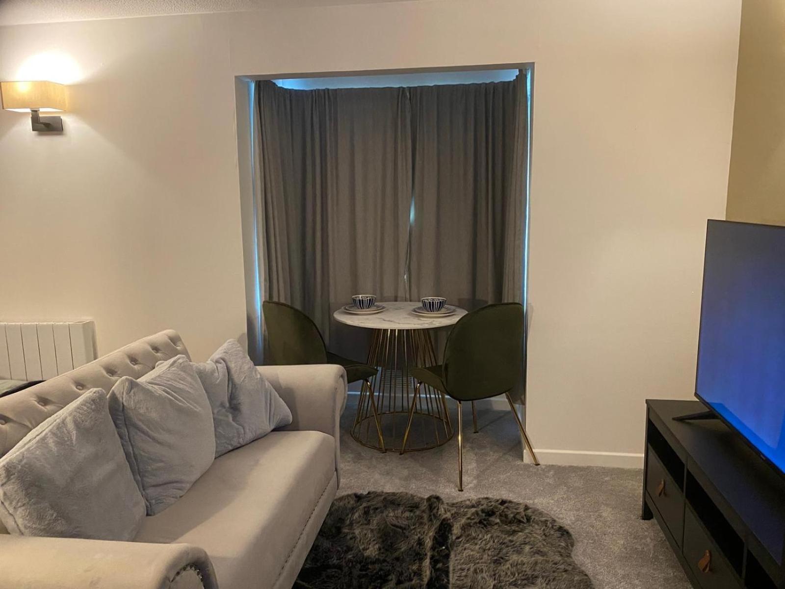 Apartment Nw2 Flat Mins To London